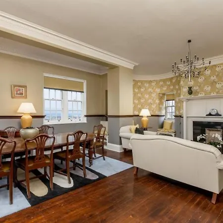 Апартаменты Flat On Ramsay Эдинбург