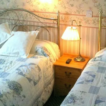 Almond House Edynburg