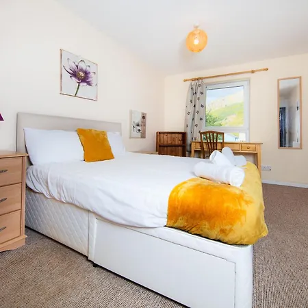 Fab Arthur Seat Views, Old Town Апартаменты Эдинбург