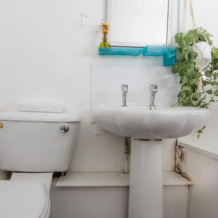 Fab Arthur Seat Views, Old Town Apartment Edinburgh