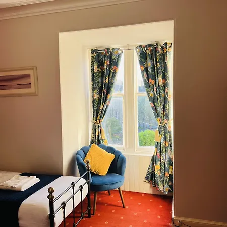 Ardenlee Guest house