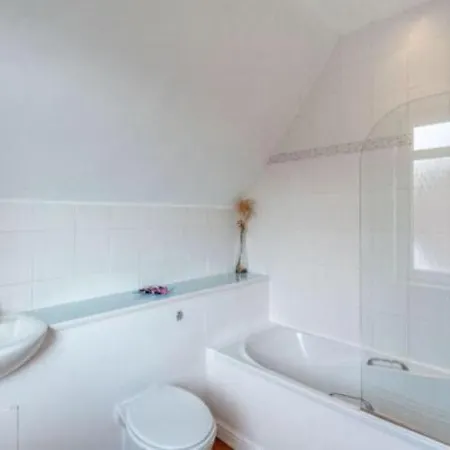 Hillhouse Blackhall 公寓 *