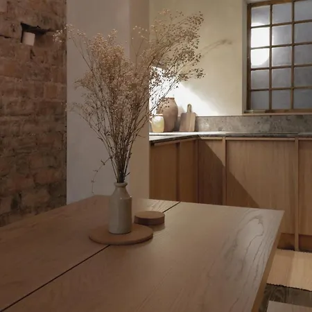 Loggia Apartment *