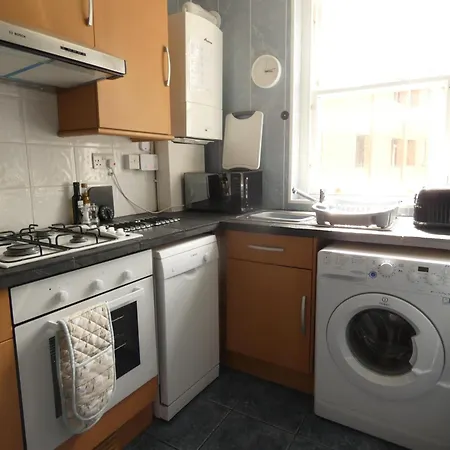 Apartment 2-bed Flat In