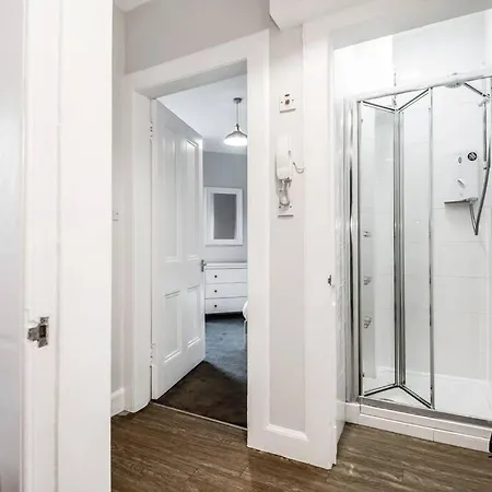 Apartment Lilas Abbeyhill - 1br-1ba 5 Mins To Meadowbank Shopping By Bonjour Residences Edinburgh