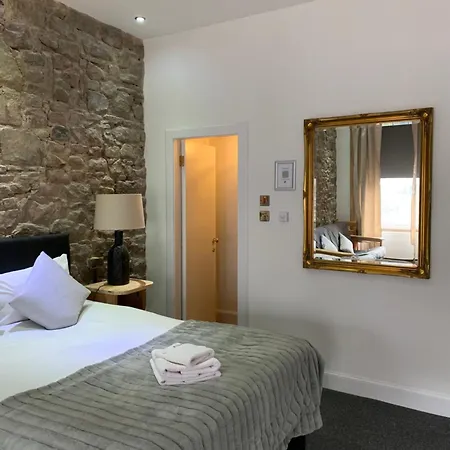 皇家大道城堡附近宾馆