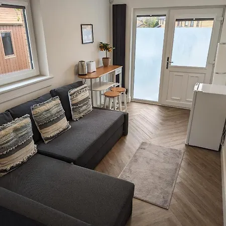 En-suite Double With Private Entrance Edinburgh