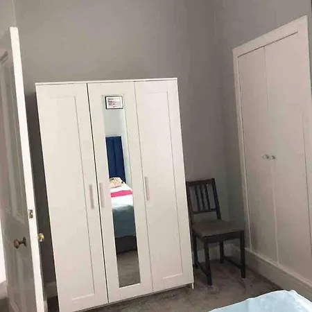 Grange Lone Entire With Two Double Beds Edinburgh