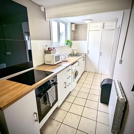 Cosy 2-bedroom House In Leith *