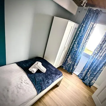 Cosy 2-bedroom House In Leith *