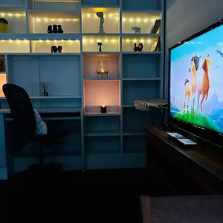 Edinburghs Arthurs Seat View