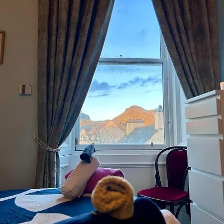 Edinburghs Arthurs Seat View