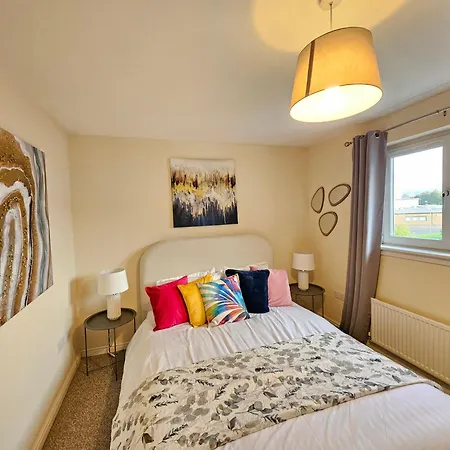 公寓 2 Bed Apt, 4 Beds With Parking