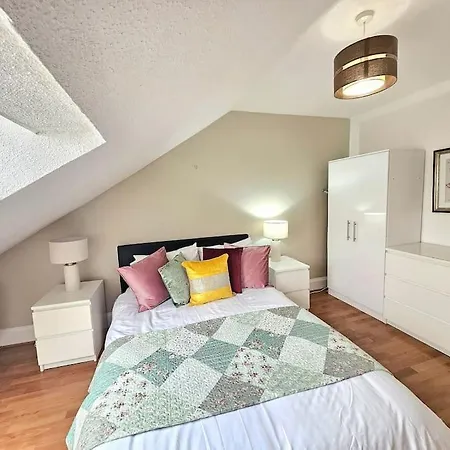 Apartment Sensational At South Bridge *