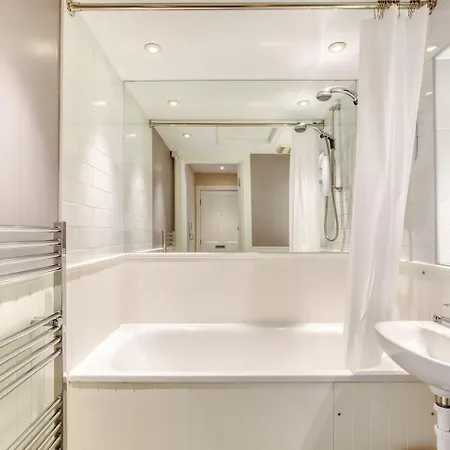 Apartment West Port - 2br In The Heart Of The Old Town Just Off The Grassmarket Edinburgh