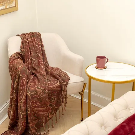 Joivy Modern Flat In City Centre - For Up To 3 Guests 公寓 *