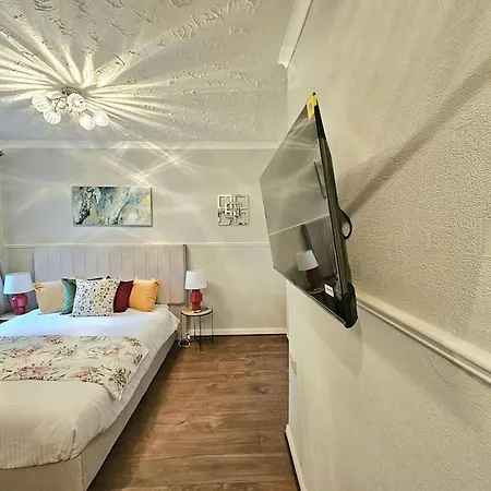 Craigietinny Road Apartment- 3 Beds Apartmán