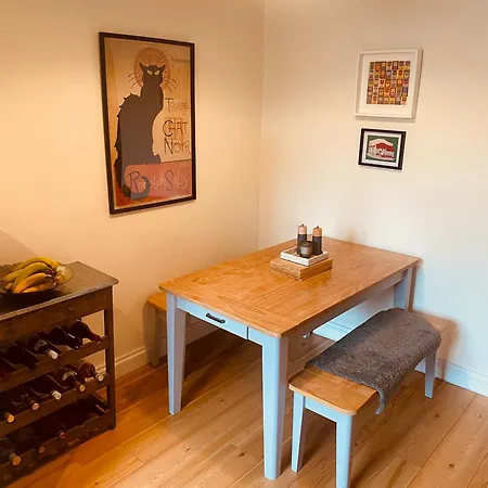 Apartament Stunning Period 3 Bed Flat In Sought After Area Edynburg
