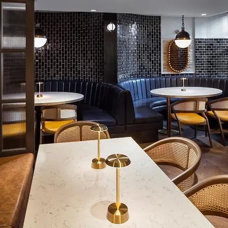 Hotel Courtyard By Marriott 4*