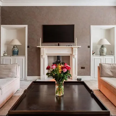 Luxury New Town Apartment *