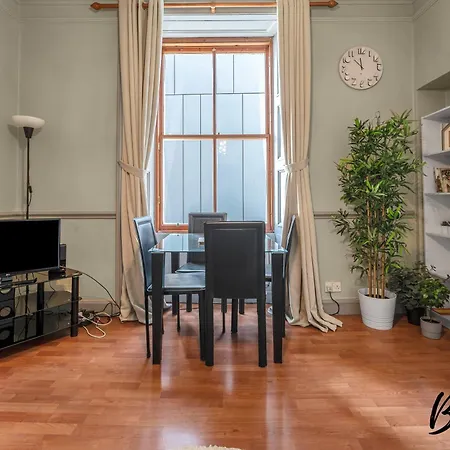 Central, Cozy 2br-1ba In Haymarket By Bonjour Residences