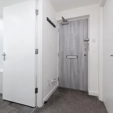 Joivy Elegant Flat With Balcony 아파트 에든버러