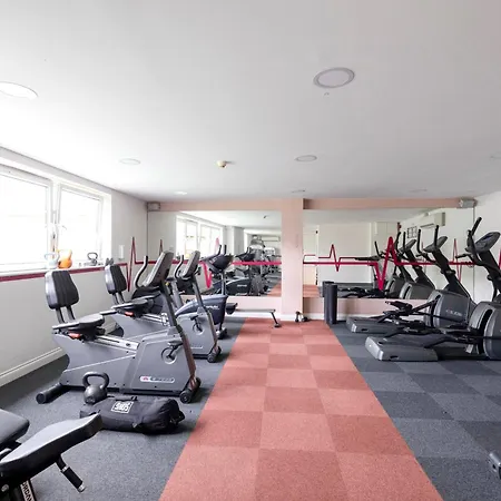 Joivy Elegant Flat With Balcony Edimburgo