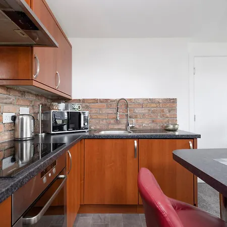 Joivy Elegant Flat With Balcony 아파트