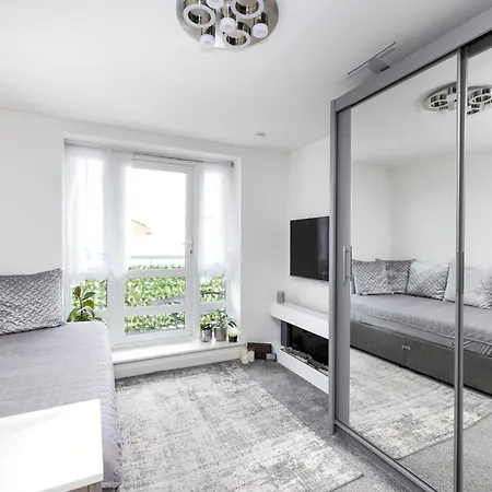 Joivy Elegant Flat With Balcony Apartamento *