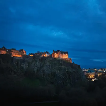 Отель 100 Princes Street