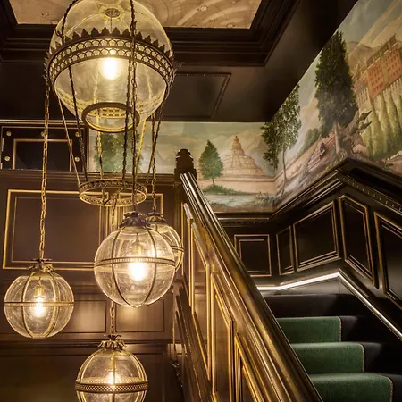 Отель 100 Princes Street 5*