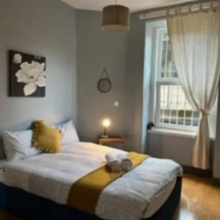 Cozy 1 Bedroom Flat *
