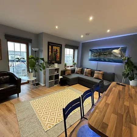 Sunshine On Leith. The River View Apartment! *