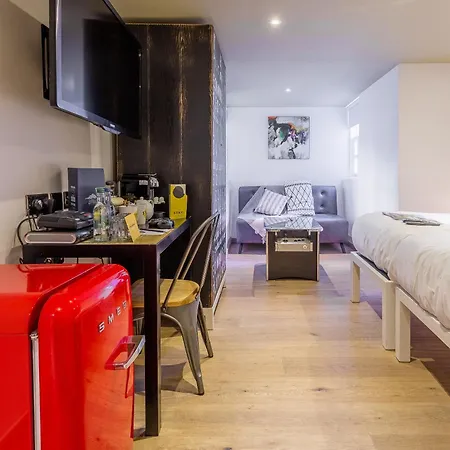 Stay Central Hotel 3*