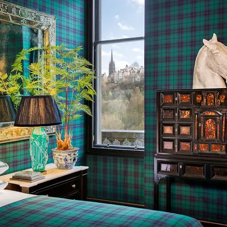 Отель 100 Princes Street 5*