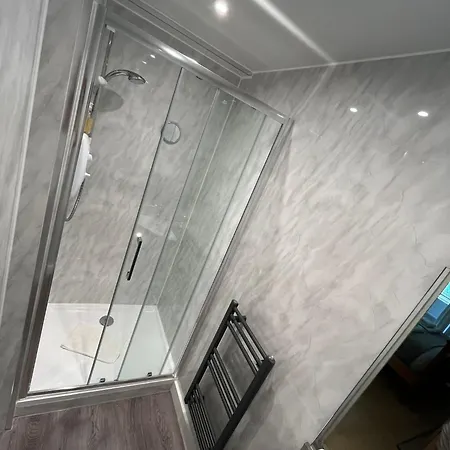 The Broughton Road Edinburgh