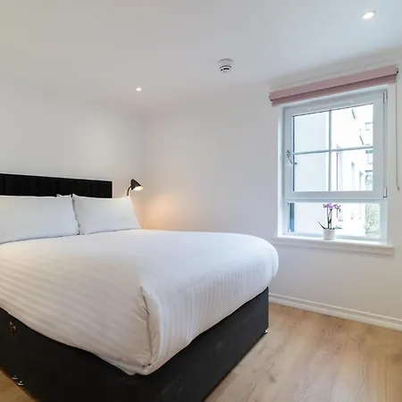 Daire Premier Fountain Court *