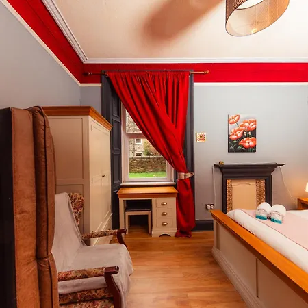 Cozy, Warm & Relaxed By Holyrood Palace *