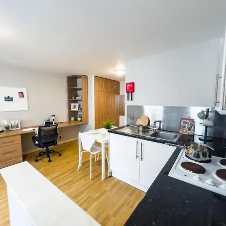 Apartment Modern At Panmure Court In For Students Only *