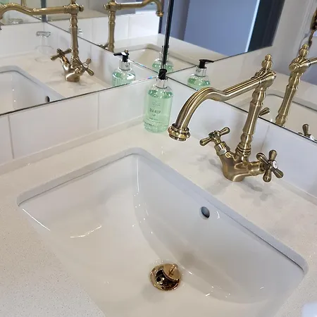 Barony House Gasthof 5*
