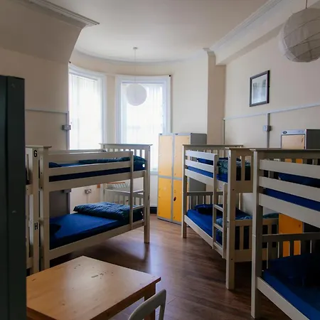 호스텔 Backpackers - Over 18s Only *