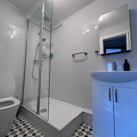Front Apartment *