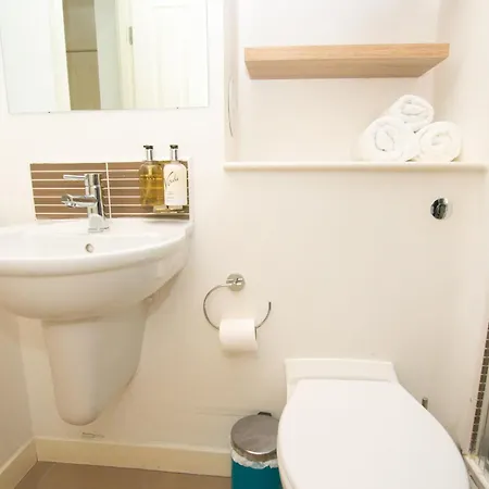 Blue Harbour Apartment *