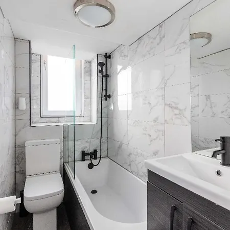 Beautiful Flat Close To Centre *