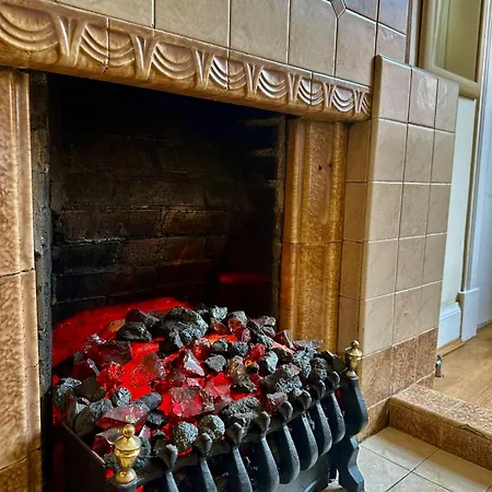 Cozy City Centre Apartment Edinburgh