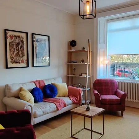 Apartment Meadowbank 3-bed