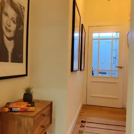Apartment Meadowbank 3-bed