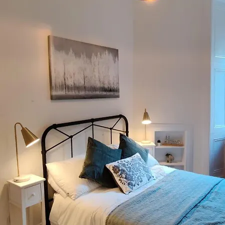 Meadowbank 3-bed Apartment *