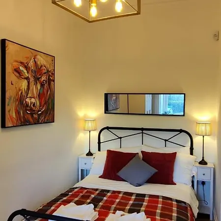 Meadowbank 3-bed Apartment Edinburgh