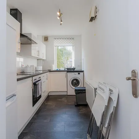 Guestready - Restful Near Castle * Edinburgh